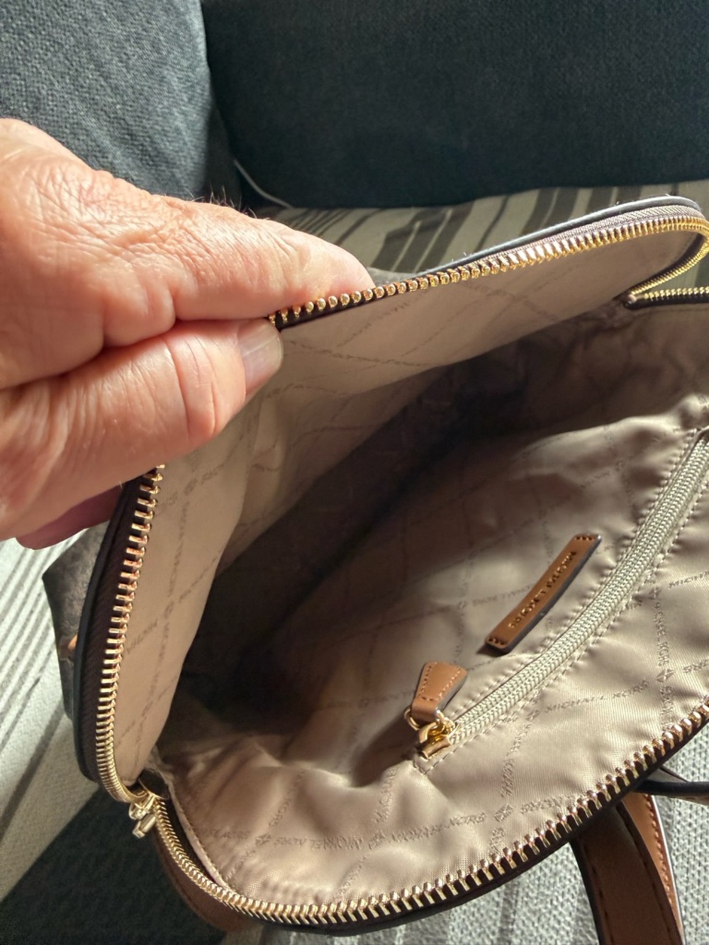 Michael Kors Brown Signature Logo Backpack And Wallet! - Picture 3 of 8